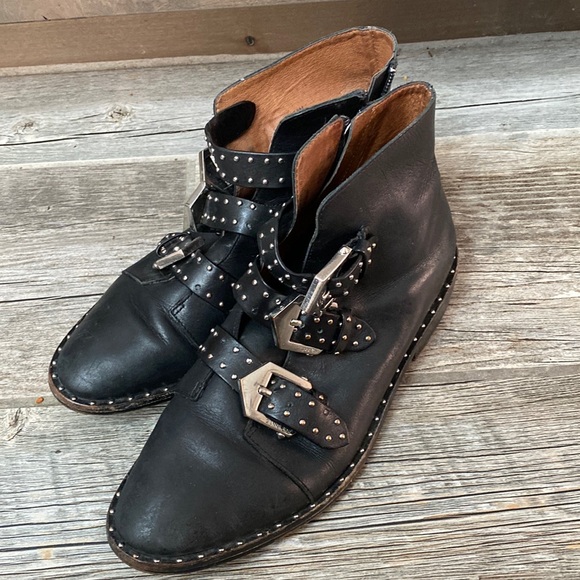 Gianni Bini Shoes - Gianni Bini Studded Ankle Boots 7.5